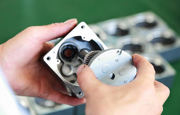 臺(tái)滕機(jī)電（寧波）有限公司